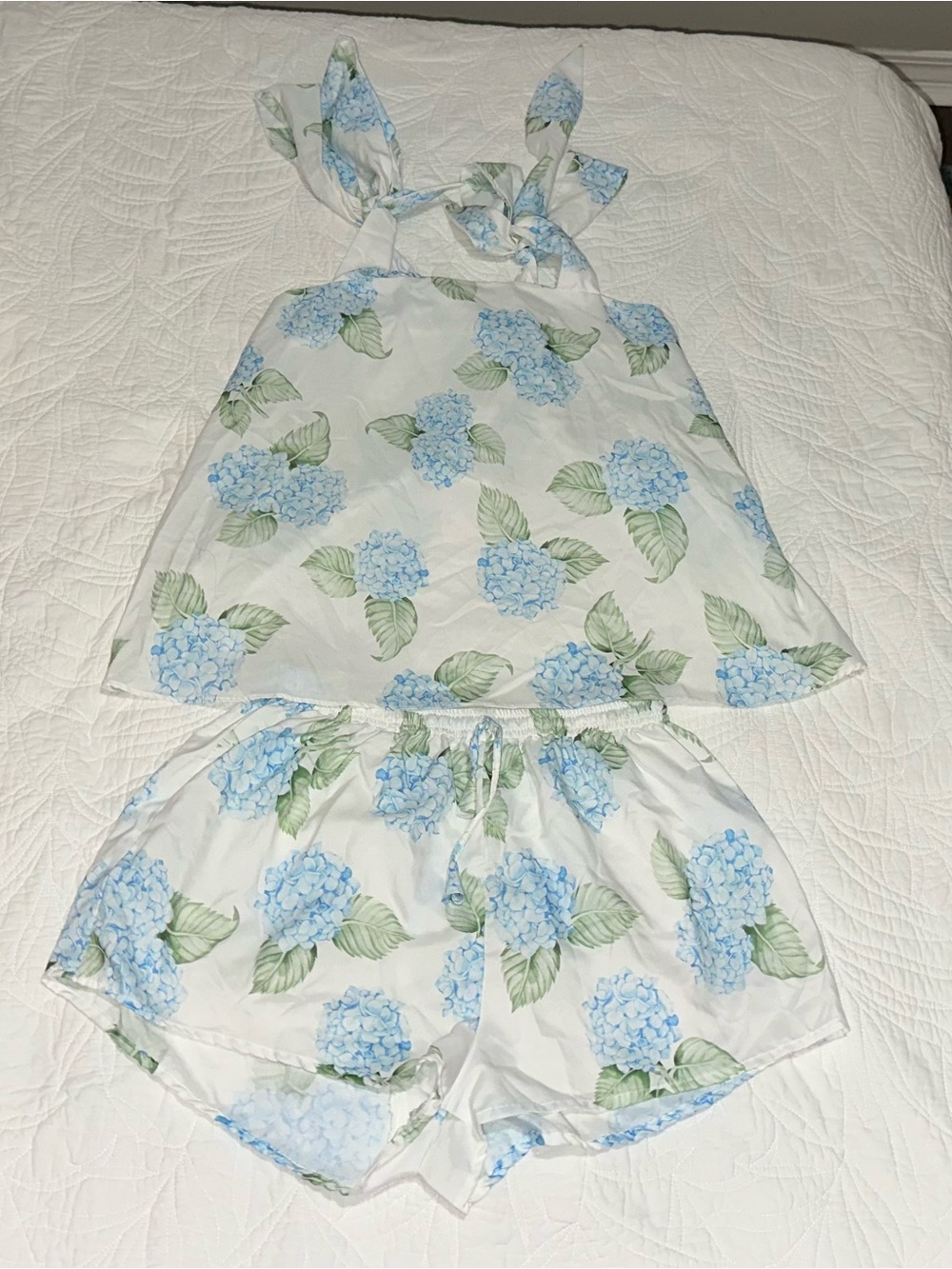 Custom Floral Hydrangea Three-Piece Pajama Set - Blue & Green